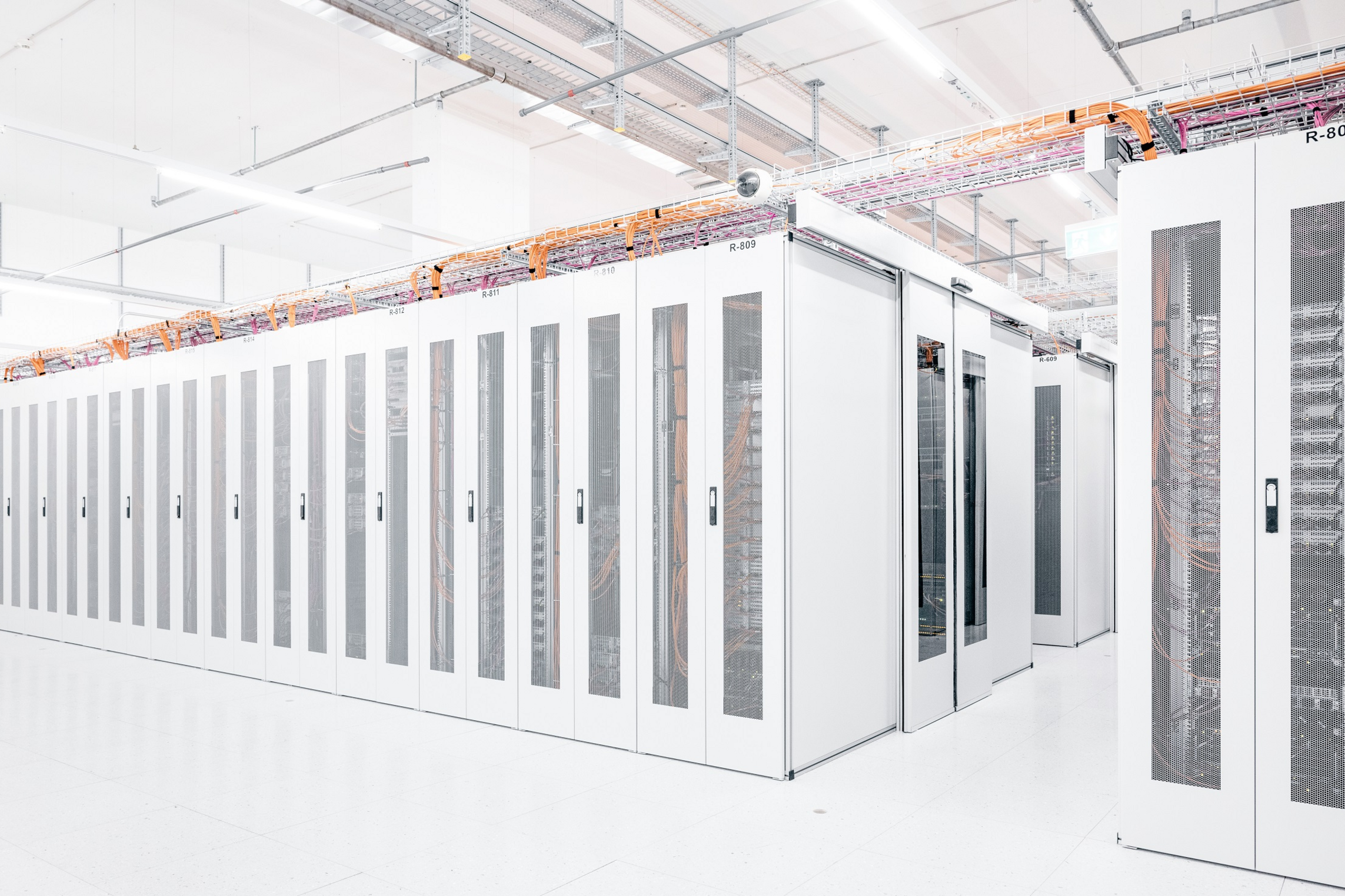 Mood picture: data hall