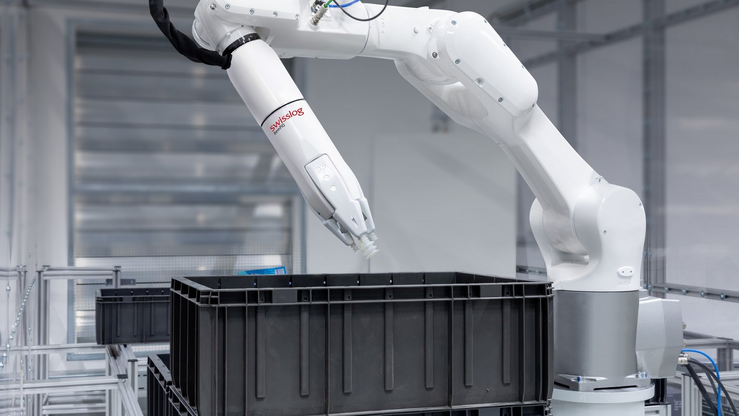 Robotic machine of Swisslog