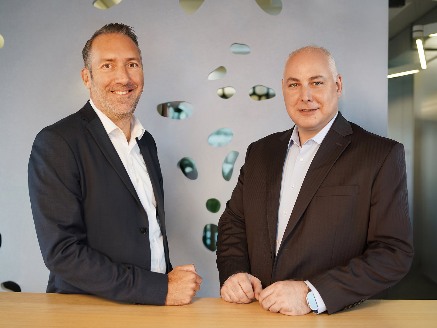 Bild: Heiko Siats, Managing Director Green Datacenter Germany GmbH und Roger Süess, CEO Green Group AG 