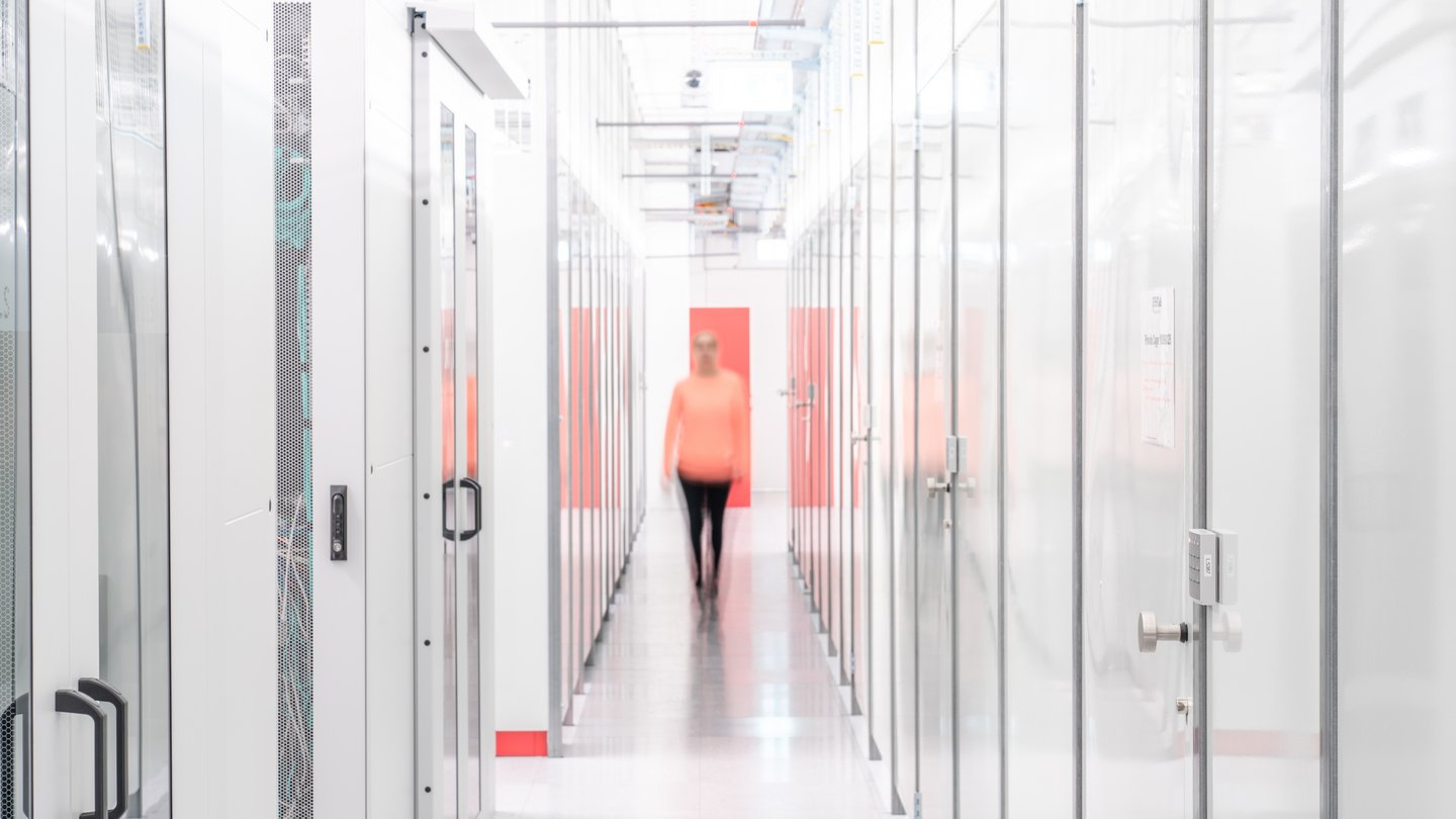 mood picture: data center cage